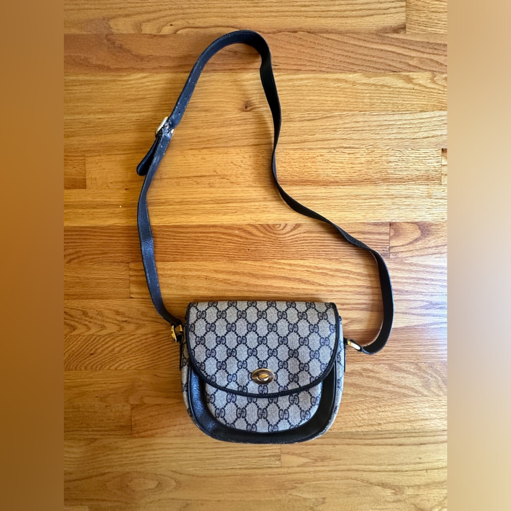Authentic Vintage Gucci Navy Crossbody Bag